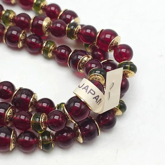 Vintage Japan Multi-Strand Red Green Beaded Necklace Gold Tone Clasp Christmas - Picture 2 of 6